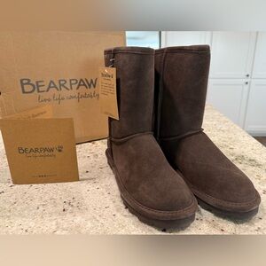 BEARPAW ELLE SHORT Suede Boots in CHOCOLATE